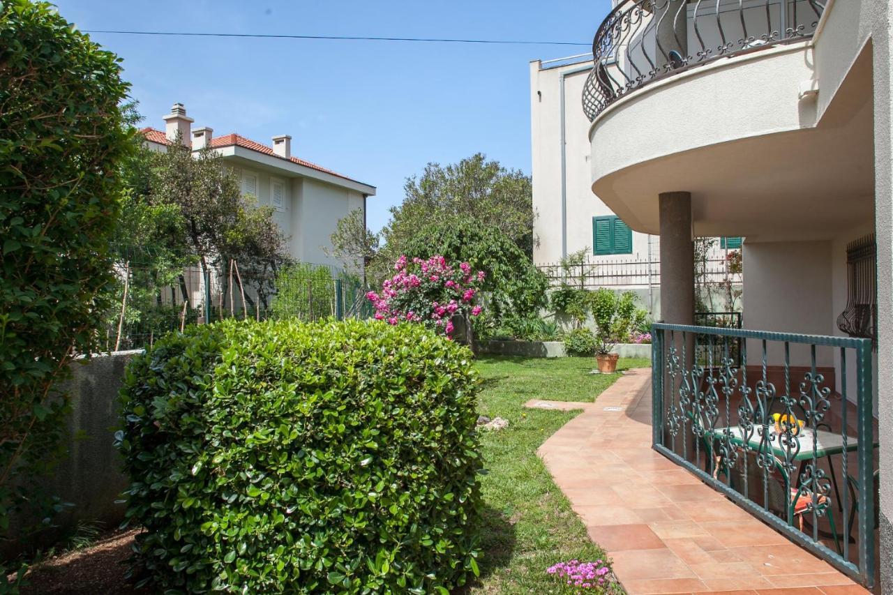 Apartments Cvjetni Dvori Makarska Ngoại thất bức ảnh