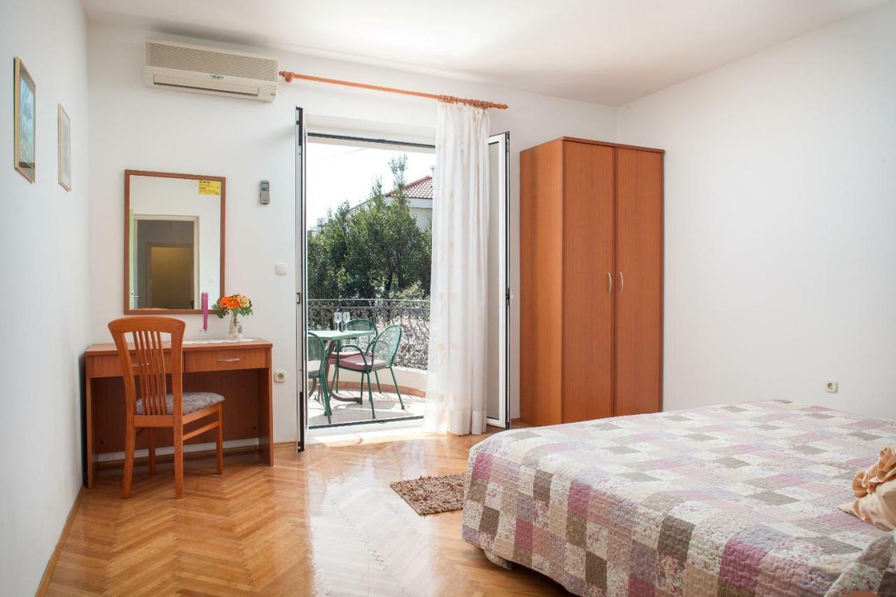 Apartments Cvjetni Dvori Makarska Ngoại thất bức ảnh