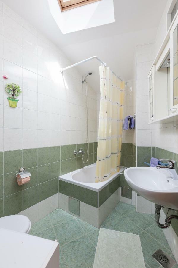Apartments Cvjetni Dvori Makarska Ngoại thất bức ảnh
