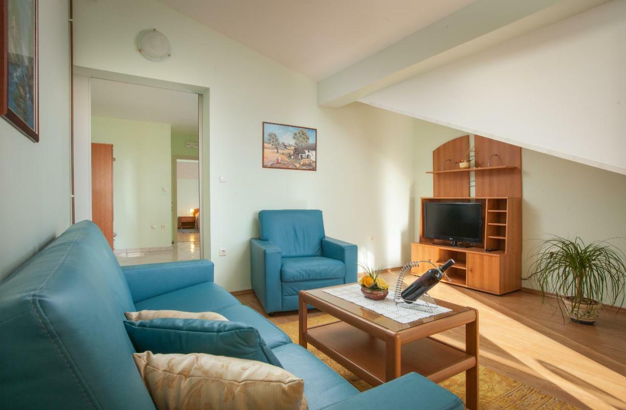Apartments Cvjetni Dvori Makarska Ngoại thất bức ảnh