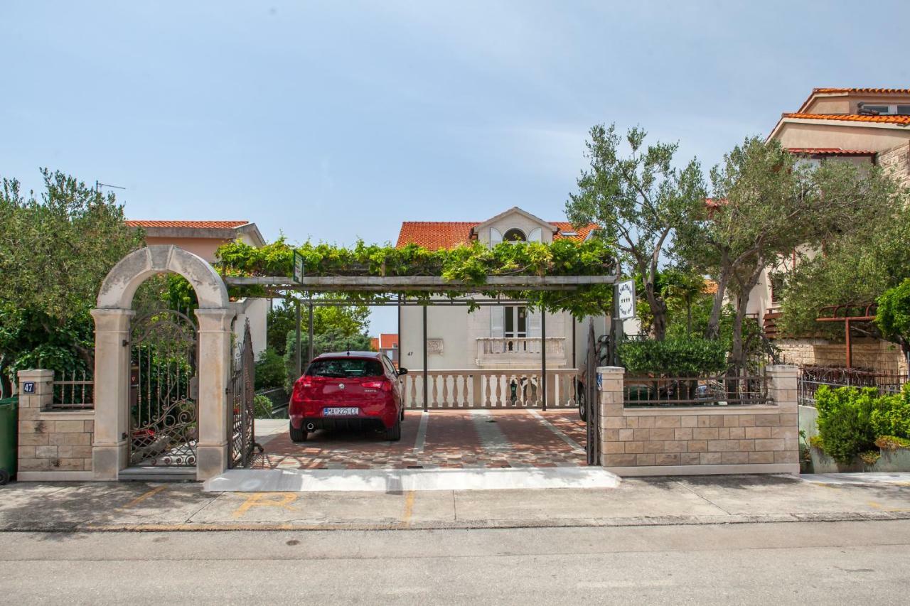 Apartments Cvjetni Dvori Makarska Ngoại thất bức ảnh