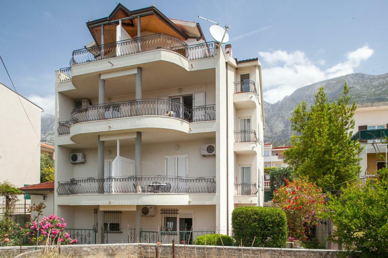 Apartments Cvjetni Dvori Makarska Ngoại thất bức ảnh