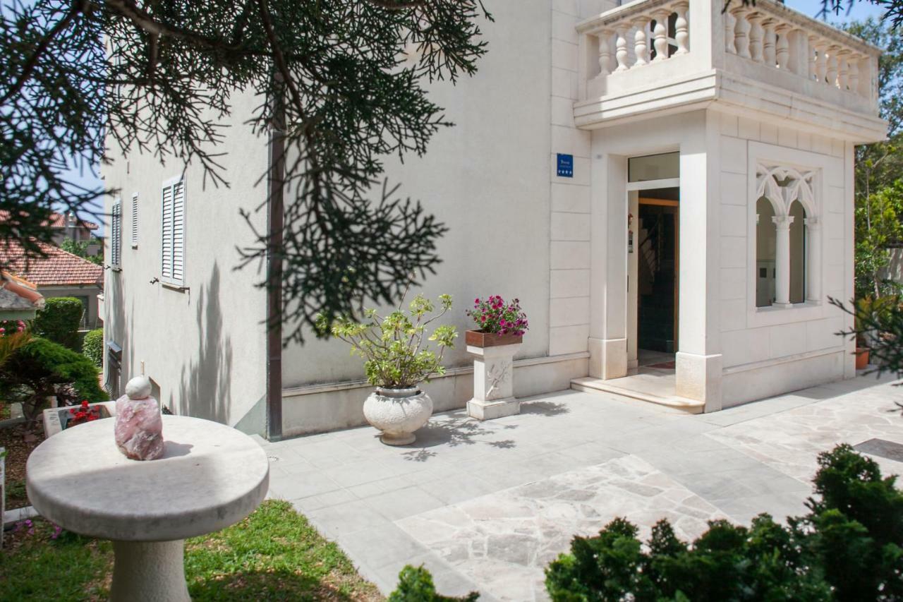 Apartments Cvjetni Dvori Makarska Ngoại thất bức ảnh