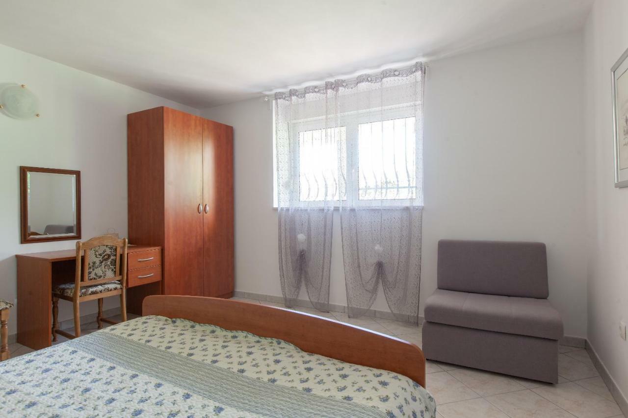 Apartments Cvjetni Dvori Makarska Ngoại thất bức ảnh