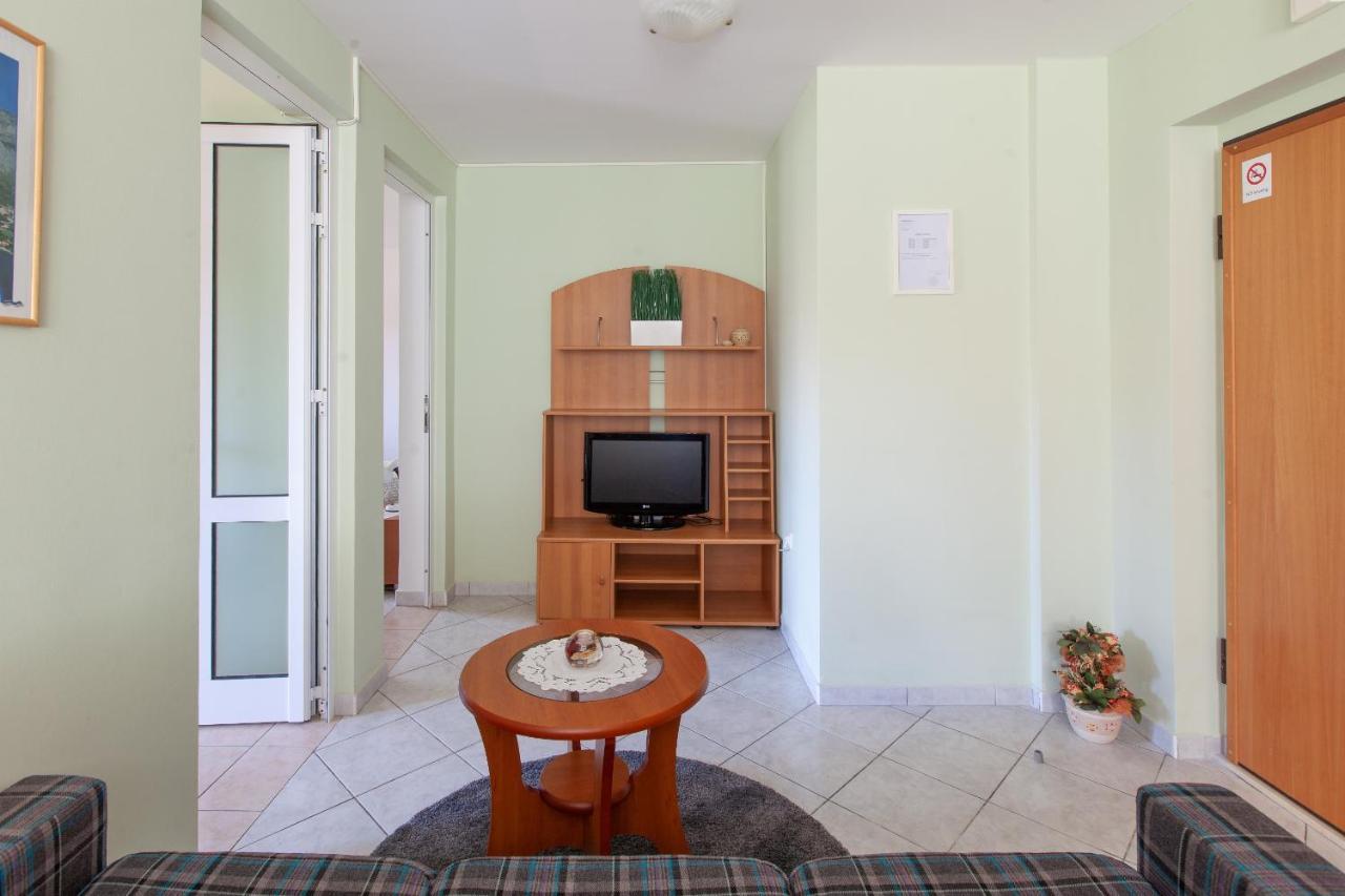 Apartments Cvjetni Dvori Makarska Ngoại thất bức ảnh